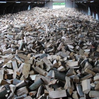 Sezonowane drewno kominkowe i opalowe