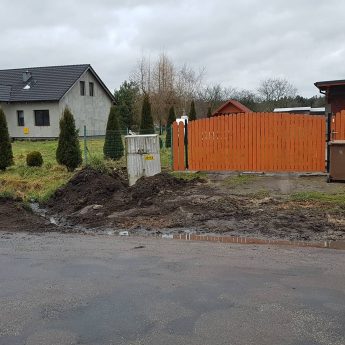 ZDP buduje chodnik w Chominie. Urzędnicy "zgubili" trzy nieruchomości ZDP buduje chodnik w Chominie. Urzędnicy "zgubili" trzy nieruchomości