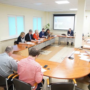 Zaskoczenia nie było. Radni zgodzili się na dodatkowe środki na przebudowę dróg w Dziwnówku Zaskoczenia nie było. Radni zgodzili się na dodatkowe środki na przebudowę dróg w Dziwnówku