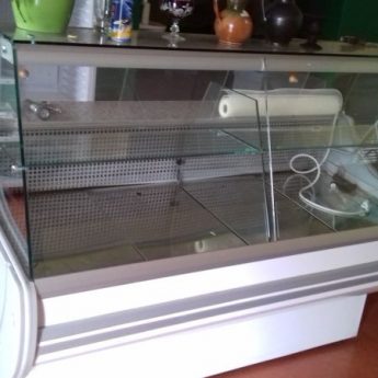 Szafa chłodnicz i lada