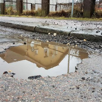"Dziury są tak wielkie, że można urwać koło" "Dziury są tak wielkie, że można urwać koło"