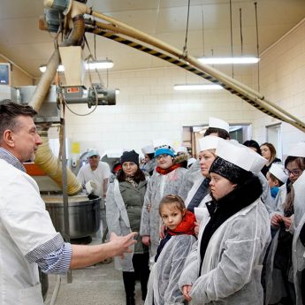 W święto piekarza i cukiernika wizytowali firmę Wiesława Żelka W święto piekarza i cukiernika wizytowali firmę Wiesława Żelka