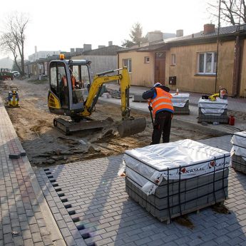 Na Nowoogrodowej trwa walka z czasem Na Nowoogrodowej trwa walka z czasem