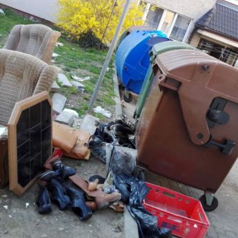 "Wieczny syf i pobite szkło". Ulica Piastowa wstydliwą wizytówką "Wieczny syf i pobite szkło". Ulica Piastowa wstydliwą wizytówką