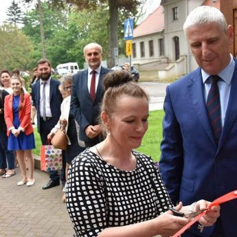 Punkt biblioteczny otwarty. Burmistrz: "Cieszę się, że biblioteka wróciła do centrum miasta" Punkt biblioteczny otwarty. Burmistrz: "Cieszę się, że biblioteka wróciła do centrum miasta"