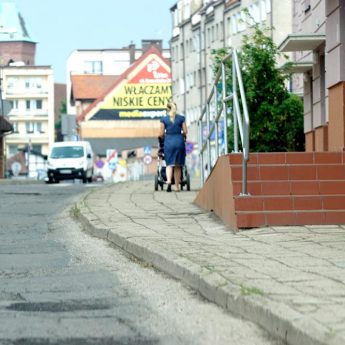 Wymienią połamane chodniki w centrum Kamienia Pomorskiego Wymienią połamane chodniki w centrum Kamienia Pomorskiego