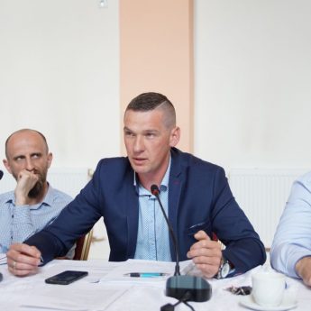 Burmistrz pozyskał środki od sponsora dla Wysokiej Kamieńskiej? Radny oburzony: "Dlaczego pisze się nieprawdę" Burmistrz pozyskał środki od sponsora dla Wysokiej Kamieńskiej? Radny oburzony: "Dlaczego pisze się nieprawdę"