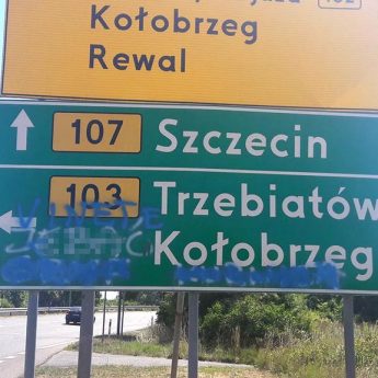 Przekleństwa "krzyczą" i straszą turystów, drogowcy śpią