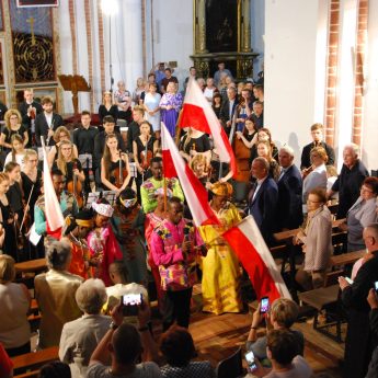 Patriotyczny akcent podczas piątkowego Festiwalu