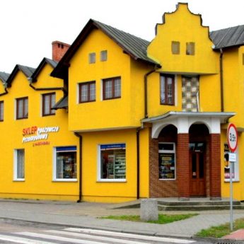 Budynek usługowo-mieszkalny. Budynek usługowo-mieszkalny.