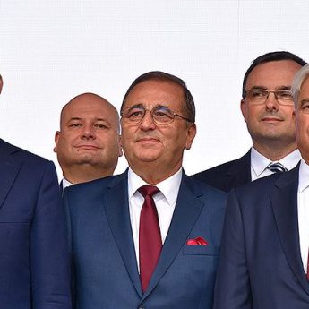 Tunelem przejedziemy za 4 lata. W Świnoujściu podpisano najważniejszą umowę Tunelem przejedziemy za 4 lata. W Świnoujściu podpisano najważniejszą umowę