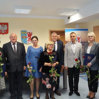 Dzień Edukacji Narodowej w Powiecie. Awanse, medale i wyróżnienia Dzień Edukacji Narodowej w Powiecie. Awanse, medale i wyróżnienia
