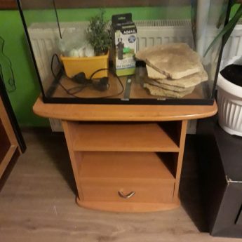 Sprzedam akwarium o pojemności 72l wraz z calym wyposażeniem