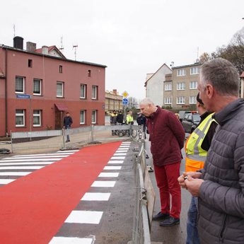 Zmodernizowane ulice w Kamieniu Pomorskim po odbiorze. Dziś oficjalnie otwarcie ruchu [FILM]