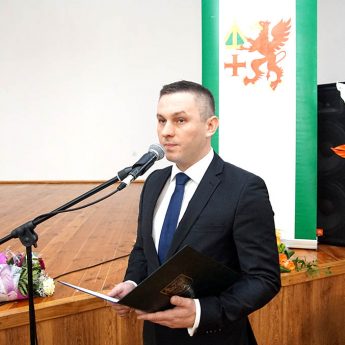 Burmistrz Maciej Zieliński złożył ślubowanie. Grzegorz Chłopek nowym przewodniczącym Rady Miejskiej Burmistrz Maciej Zieliński złożył ślubowanie. Grzegorz Chłopek nowym przewodniczącym Rady Miejskiej