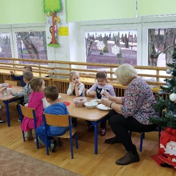 Zdobienie pierników w Przedszkolu nr 1 Zdobienie pierników w Przedszkolu nr 1