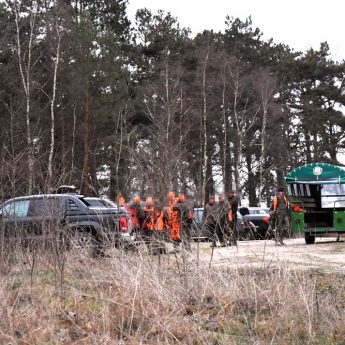 Myśliwi urządzili sobie polowanie na Wyspie Chrząszczewskiej. Czytelnik: "Wydawało nam się, że ktoś rzuca petardy". Myśliwi urządzili sobie polowanie na Wyspie Chrząszczewskiej. Czytelnik: "Wydawało nam się, że ktoś rzuca petardy".