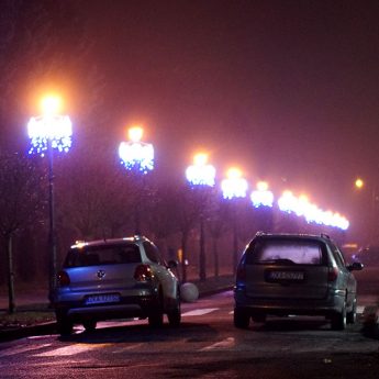 W Kamieniu Pomorskim trwa montaż świątecznych iluminacji. Zamiast lodowiska, niespodzianka dla najmłodszych W Kamieniu Pomorskim trwa montaż świątecznych iluminacji. Zamiast lodowiska, niespodzianka dla najmłodszych