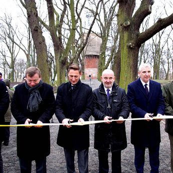 Park im. Jana Pawła II oficjalnie otwarty. Marszałek Geblewicz: "Chcemy żeby Kamień odzyskiwał swój blask" Park im. Jana Pawła II oficjalnie otwarty. Marszałek Geblewicz: "Chcemy żeby Kamień odzyskiwał swój blask"