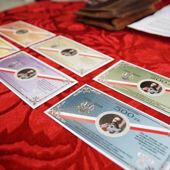 Społeczny Komitet zaprasza na odsłonięcie pomnika Marszałka Józefa Piłsudskiego Społeczny Komitet zaprasza na odsłonięcie pomnika Marszałka Józefa Piłsudskiego