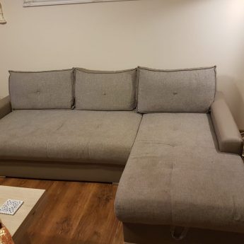 Narożnik w dobrym stanie sprzedam Narożnik w dobrym stanie sprzedam