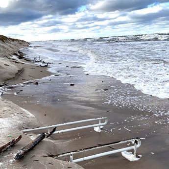 Urzędnicy szacują straty po sztormie