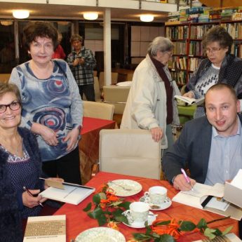 „Wspominamy razem”sołectwa w międzyzdrojskiej bibliotece