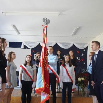 Absolwenci z kamieńskiego liceum otrzymali świadectwa [Zdjęcia]