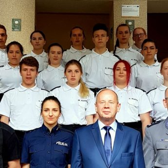 Policjanci na dniu otwartym szkoły w Benicach Policjanci na dniu otwartym szkoły w Benicach