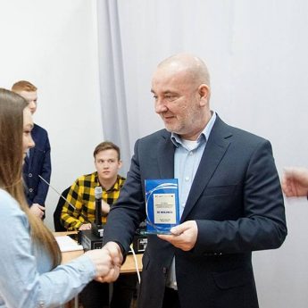 Jacek Golusda nowym dyrektorem Zespołu Szkół Ponadgimnazjalnych w Kamieniu Pomorskim Jacek Golusda nowym dyrektorem Zespołu Szkół Ponadgimnazjalnych w Kamieniu Pomorskim
