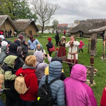 Majówka Archeologiczna w Skansenie Słowian i Wikingów