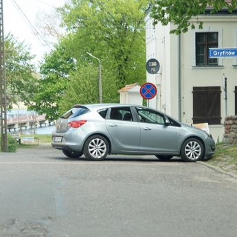 Parking jest za daleko? Musisz go sobie stworzyć! Parking jest za daleko? Musisz go sobie stworzyć!