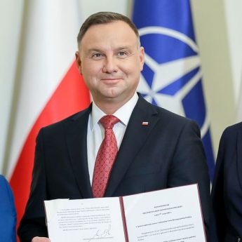 Jest podpis Prezydenta. 500+ na pierwsze dziecko już od lipca Jest podpis Prezydenta. 500+ na pierwsze dziecko już od lipca