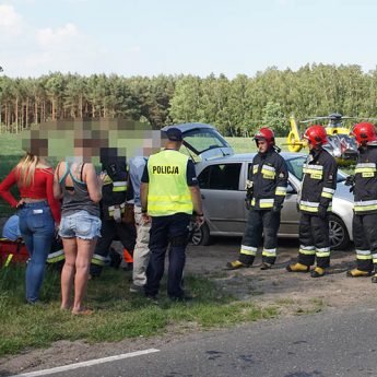 BMW wjechało w Skodę. Wymuszenie przyczyną zderzenia BMW wjechało w Skodę. Wymuszenie przyczyną zderzenia