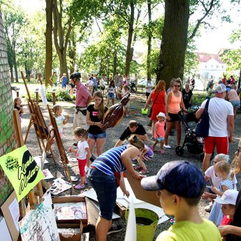 Piknik Rodzinny pod znakiem bajek i baśni Piknik Rodzinny pod znakiem bajek i baśni
