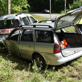 Kolizja Dacii i Opla pod Świerznem Kolizja Dacii i Opla pod Świerznem