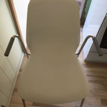 Sprzedam krzesła Sprzedam krzesła