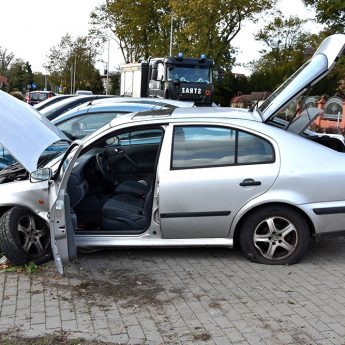 O krok od tragedii w Dziwnowie. Mężczyzna wjechał w zaparkowane pojazdy O krok od tragedii w Dziwnowie. Mężczyzna wjechał w zaparkowane pojazdy