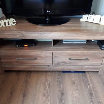 Sprzedam szafkę pod TV