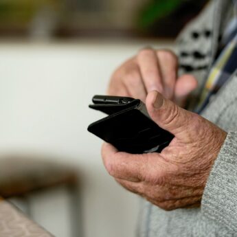 Oszuści nie próżnują! Seniorzy stracili 5 tys. złotych! Oszuści nie próżnują! Seniorzy stracili 5 tys. złotych!