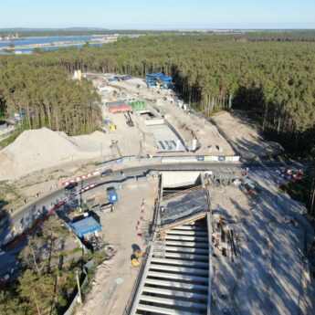 "Wyspiarka" wydrążyła już pół kilometra. Tunel w Świnoujściu coraz bliżej