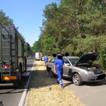 Audi wypadło z drogi. Kierujący przyłapany po spożyciu alkoholu [AKTUALIZACJA]