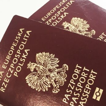 Nowa ustawa paszportowa weszła w życie. Tyle zapłacimy za paszport