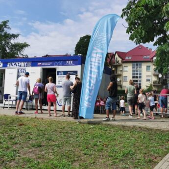 Mobilny punkt szczepień w Dziwnowie już działa!