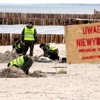 Saperzy zamkną plażę. Będą neutralizować niebezpieczne obiekty Saperzy zamkną plażę. Będą neutralizować niebezpieczne obiekty