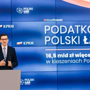 Premier ogłasza "historyczną obniżkę podatków"