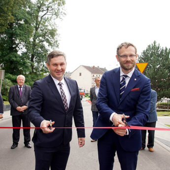 Wojewoda wspólnie z Burmistrzem otworzyli dwie ulice w Golczewie [FILM]