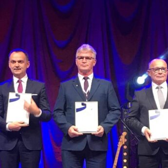 Burmistrz Dziwnowa z kolejnymi wyróżnieniami. Budownictwo społeczne i wydatki inwestycyjne docenione Burmistrz Dziwnowa z kolejnymi wyróżnieniami. Budownictwo społeczne i wydatki inwestycyjne docenione