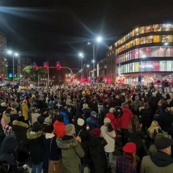 Tłumy na manifestacji w Szczecinie. "Ani jednej więcej" Tłumy na manifestacji w Szczecinie. "Ani jednej więcej"