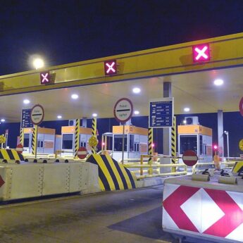 Koniec szlabanów na państwowych autostradach Koniec szlabanów na państwowych autostradach